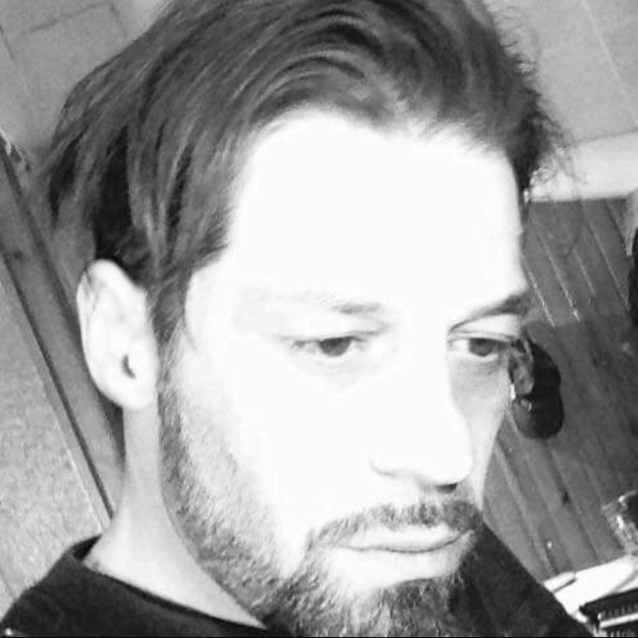 Cosmin, 45 ans, Pradelles
