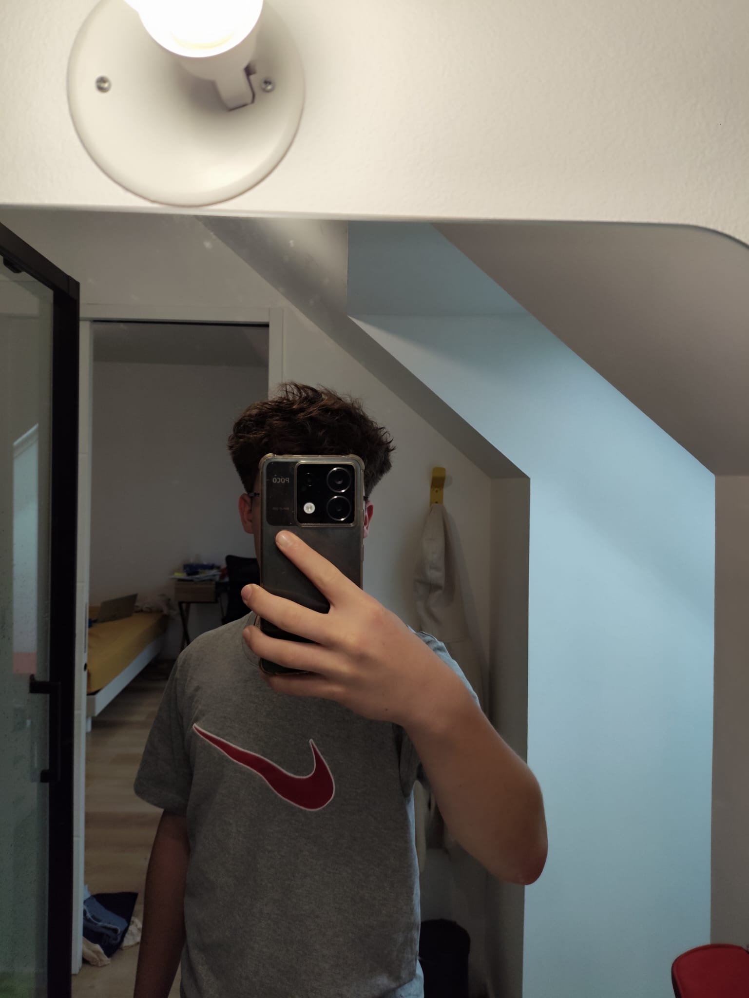 Batuhan, 22 ans, Borne